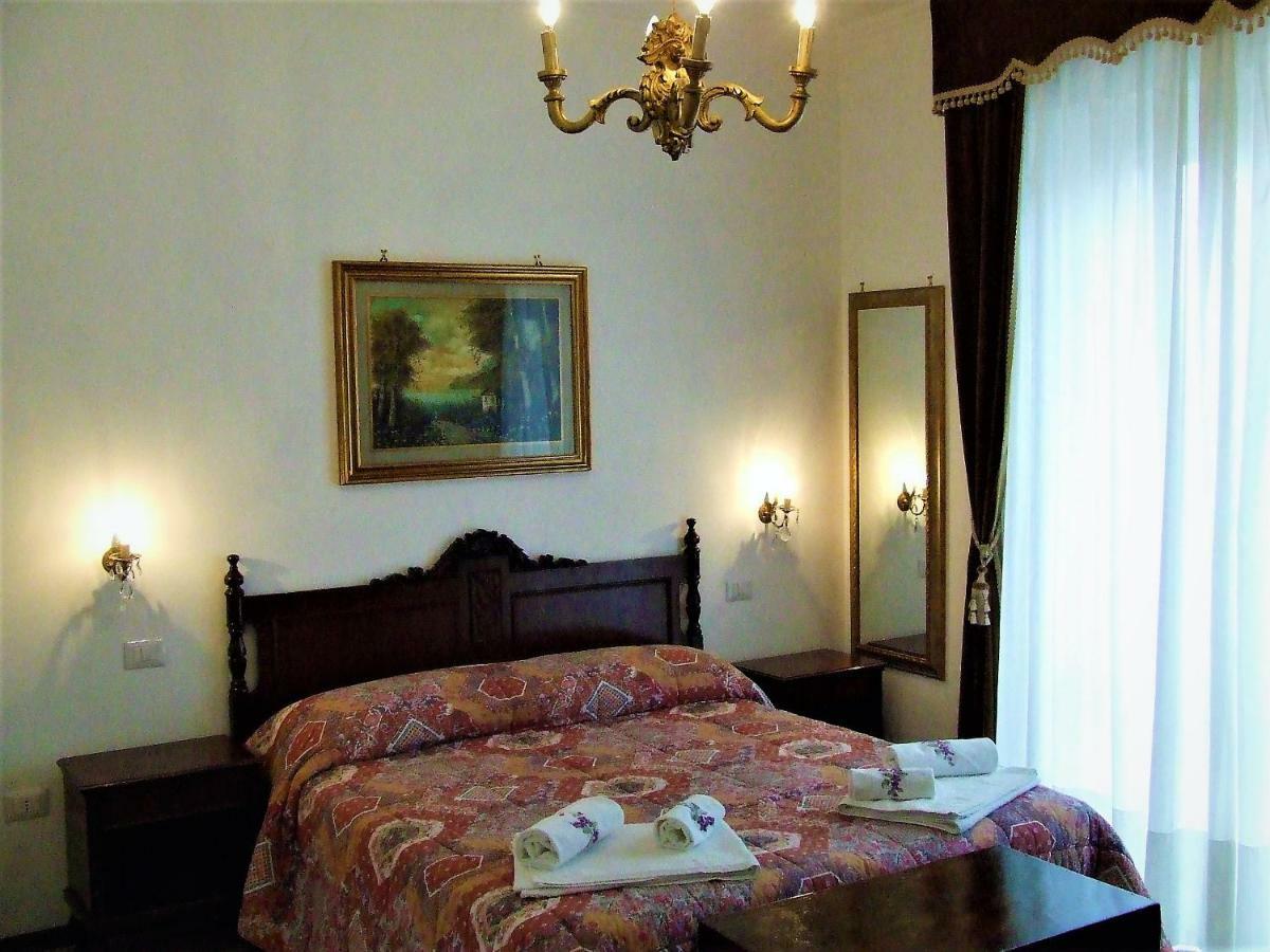 Casa Cipriani Bed & Breakfast Potenza Picena Exterior photo